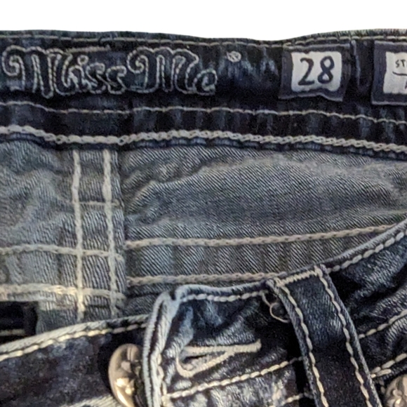 Miss Me bootcut size 28 low waist jeans - Picture 4 of 4
